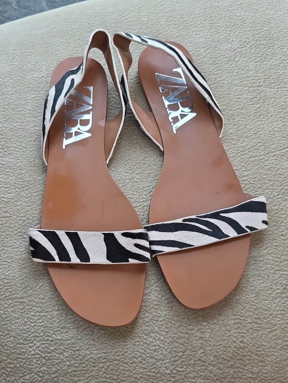 ZARA Black & White Zebra-Print Slingback Sandals Item#1023